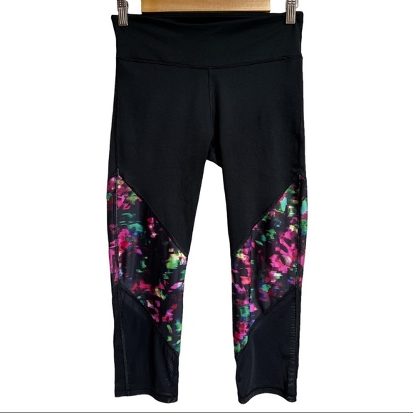 Fabletics Salar Statement PowerHold Mesh Abstract Print Brogan‎ Capri Leggings - Picture 1 of 15